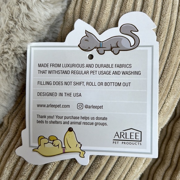 Sleepy Pet TwoTone Giant Slipper Pet Bed - Picture 10 of 11